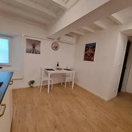 La Petite Maison Royale Apartament *