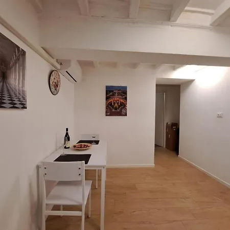 La Petite Maison Royale * 维纳利亚瑞勒